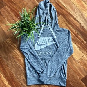 Women’s Adult Small Nike gray long sleeve hoodie with front open pocket